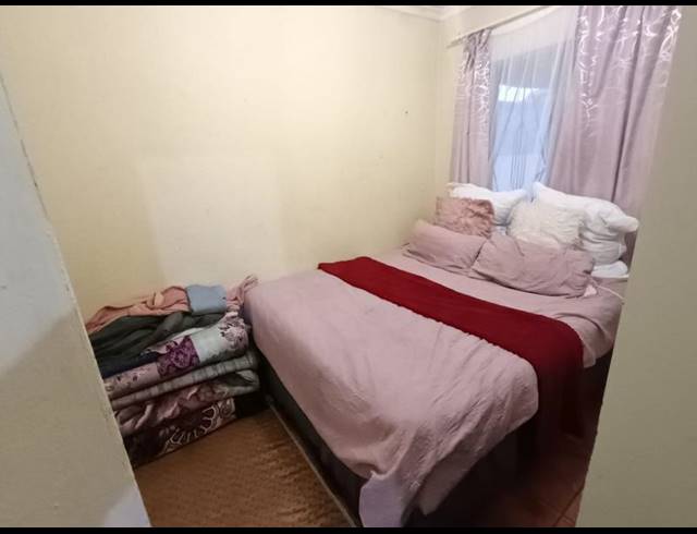 2 BEDROOM PROPERTY TO RENT IN BIRCH ACRES